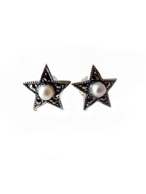 Pearl star Earring