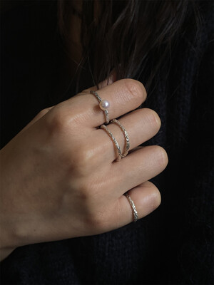 Twig Slim Ring - Pearl