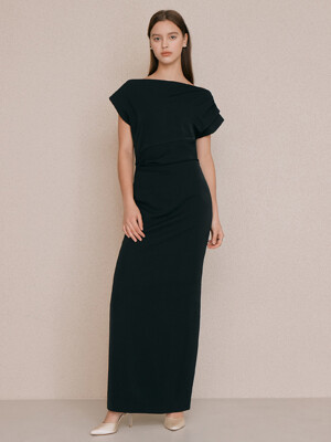 ATHENA Asymmetric sleeve flared maxi dress (Black)