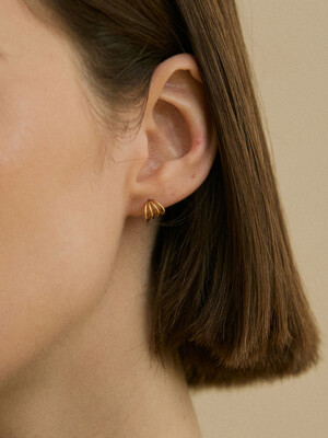 14k volume curve earring