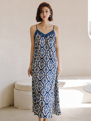 LS_Pattern blue sleeveless dress