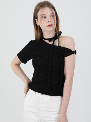 Off Shoulder Twist Half-Sleeve T-shirt Black