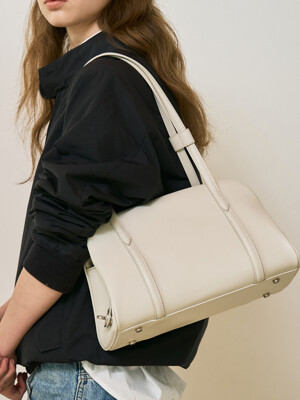 Moment medium shoulder bag Ivory