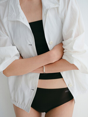 signature wind jumper (white)