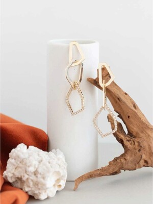 Unstructured cublc earrings