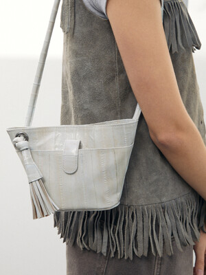 Petal mini shoulder bag (smoke)