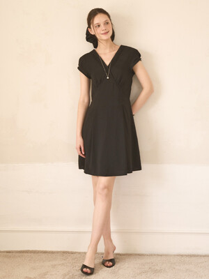 Jane Pintuck Dress (Black)