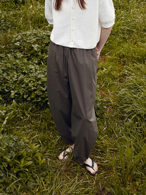 Lightweight cotton oval silhouette pant_Cactus