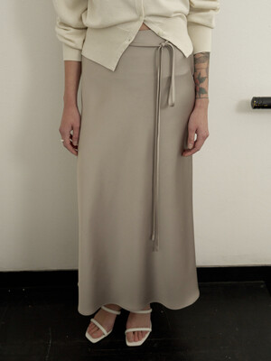 SATIN TIE MAXI SKIRT_ASH KHAKI
