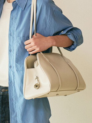 Moment large shoulder bag Ivory