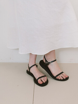 Lilt Strap Sandal - Black