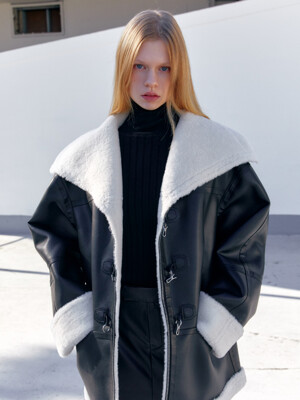 [리퍼브]DARIA Faux-Shearing Reversible Mustang Coat_Black