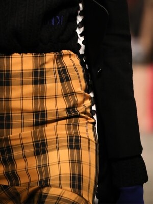 YELLOW & BROWM CHECK UNBALANCE SKIRT