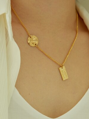 gold side flat necklace