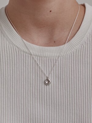 Hollow necklace