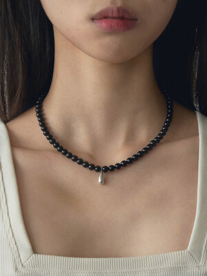 seed ball necklace (onyx)