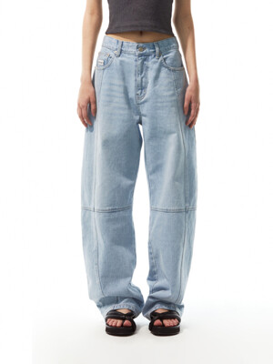 CURVED INCISION JEANS (BLUE)