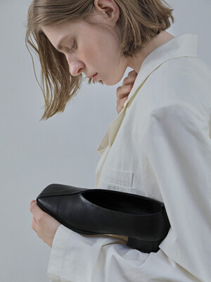 SODE V-cut Heeled Loafers (2color)
