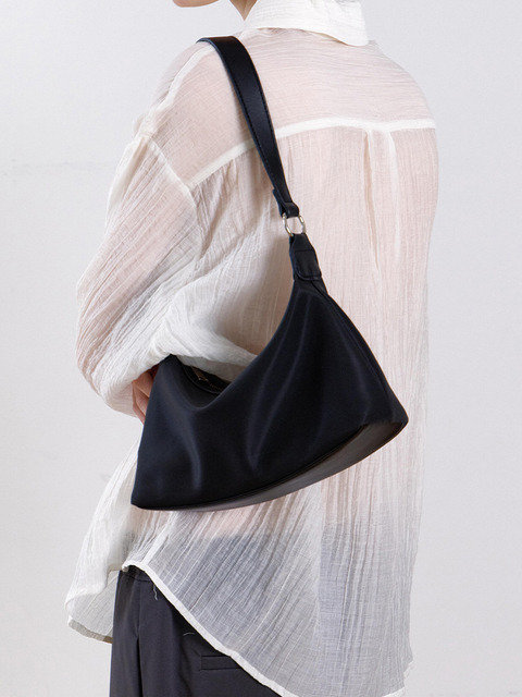 오브오브 Letoa Shoulder Bag_Small