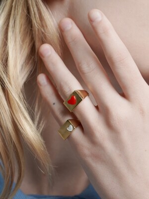 Heart stone signet Ring