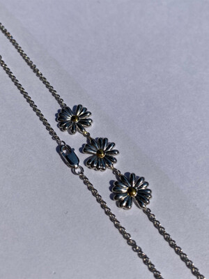 DAISY NECKLACE