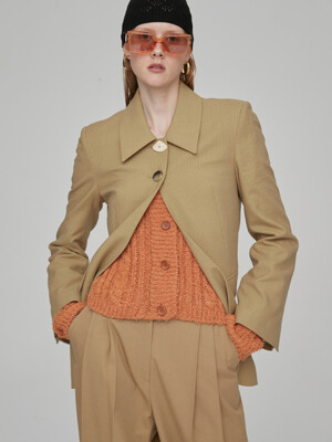 NECK BUTTON POINT BLAZER - BEIGE