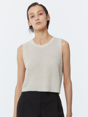 WOOL ROUND SQUARE SLEEVELESS TOP IVORY