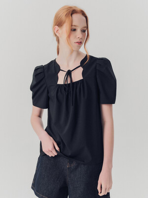 WED_Chic puff collar blouse