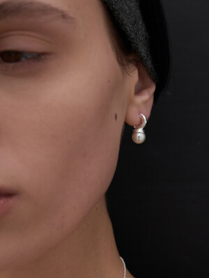 half hoop pearl earring - silver