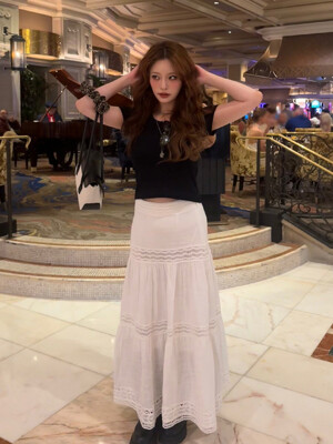 Neda lace skirt (ivory)
