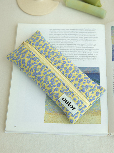 문구 - 위올 (ouior) - ouior flat pencil case - leopard yellow (middle zipper)