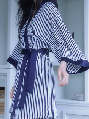 room no.501 Elly robe navy