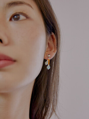 FLOWER ORANGE EARRINGS