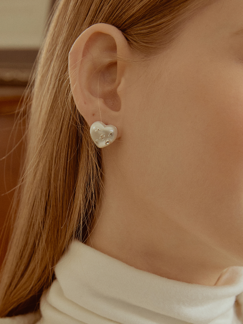 ☆TATIANA☆ Bold Heart Pearl One-Touch Earrings EC1909 타티아나]Bold Heart Pearl One-Touch Earring EC1909