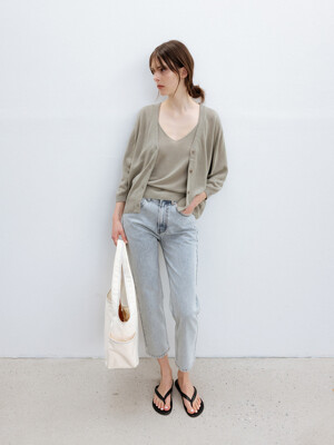 Midrise Cropped Jeans Hand Brushed from Cone Denim_L.Blue
