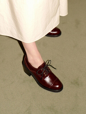 Rondo Lace-up Oxford Shoes in Burgundy