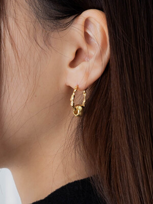 Date of birth ball earrings Gold