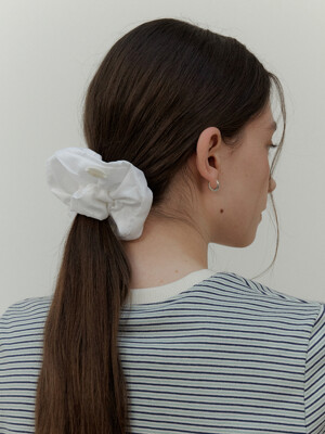 Vella Silk Scrunchie_2color