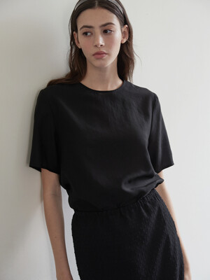 Sheer modern half-sleeve top - Black