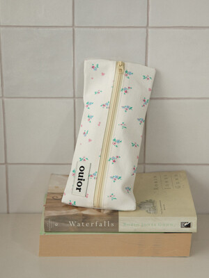 ouior flat pencil case - pastel ivory (middle zipper)