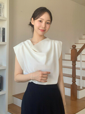 [꼬민지 PICK] 드레이프 넥 민소매 블라우스_WHITE