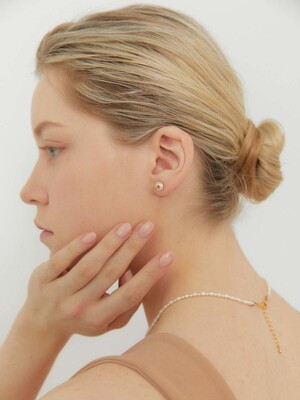 2021 PANTONE stratum pearl earring (PG)