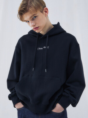 EMBROIDERY POINT SEMI-OVERSIZED HOODIE TOP(BLACK)
