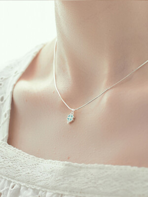 silver mint clover-necklace