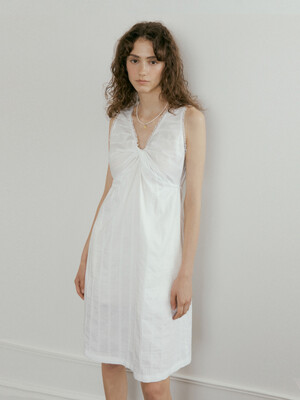 Shushu dress Ivory