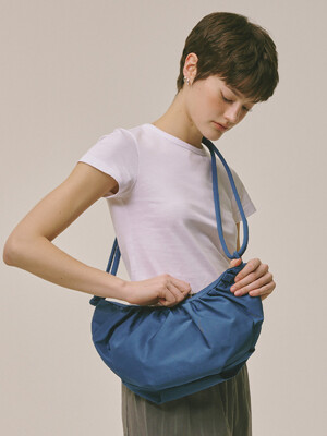 Halfmoon hobo bag Blue