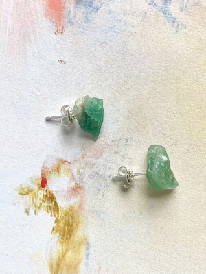 organic earing emerald