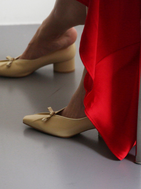 펌프스 - 페브러리 세컨드 (february second) - Ribbon pumps Butter