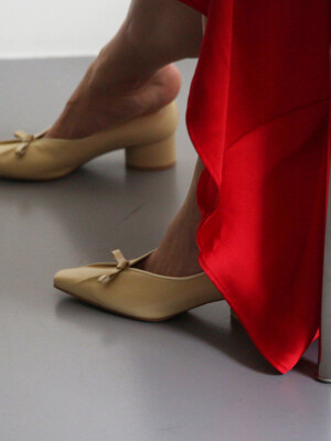 Ribbon pumps Butter