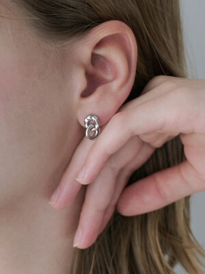 Silver lining stude earring